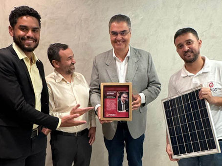 FMGD homenageia Deputado Federal Lafayette de Andrada