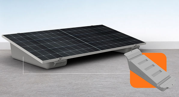 Lastro Laje e a estrutura já montada com o painel fotovoltaico